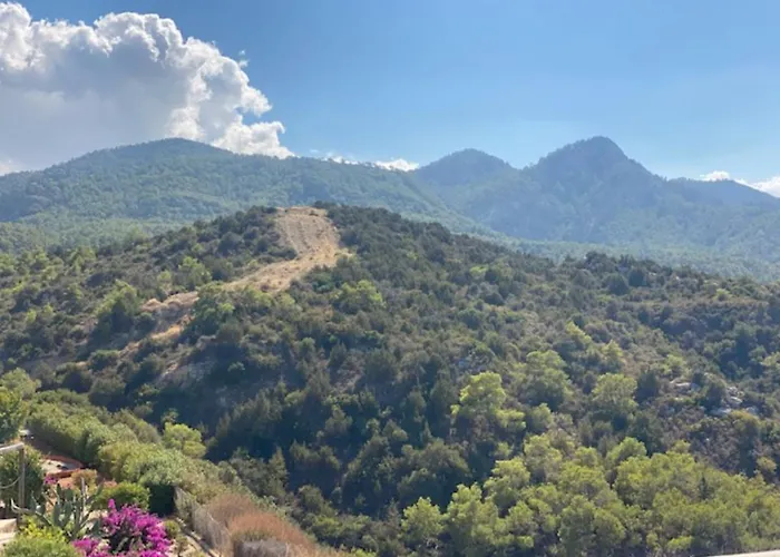 Apartmán Penthouse With Breathtaking Panoramic Views Of Mediterranean Sea And Mountain